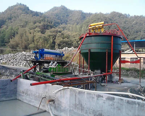 壓濾機(jī)使用現(xiàn)場